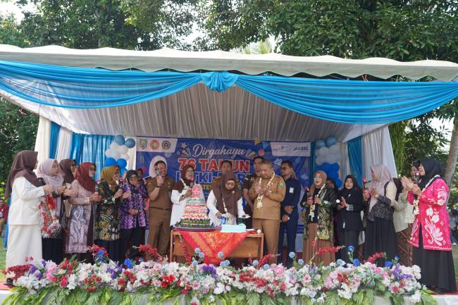 Peringatan Hari Ulang Tahun (HUT) ke-76 Ikatan Guru Taman Kanak-kanak Indonesia-Persatuan Guru Republik Indonesia (IGTKI-PGRI) Kabupaten Balangan yang dirangkaikan dengan Hari Anak Nasional (HAN) ke-42 di Desa Mantimin, Kecamatan Batumandi, Selasa (21/7/2026). Foto: MC Balangan.