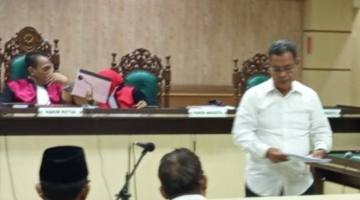 TERDAKWA Dugaan Korupsi Aplikasi “SDI”, Duduk “di Kursi Pesakitan” Tipikor Banjarmasin