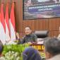 Ketua DPRD Provinsi Kalimantan Selatan H. Supian HK menghadiri Rapat Gelar Operasional (GO) dan Pembinaan Triwulan (TW) II Tahun 2026 Polda Kalsel di Rupatama Polda Kalsel, Senin (3/8/2026) (SuarIndonesia/Repro)