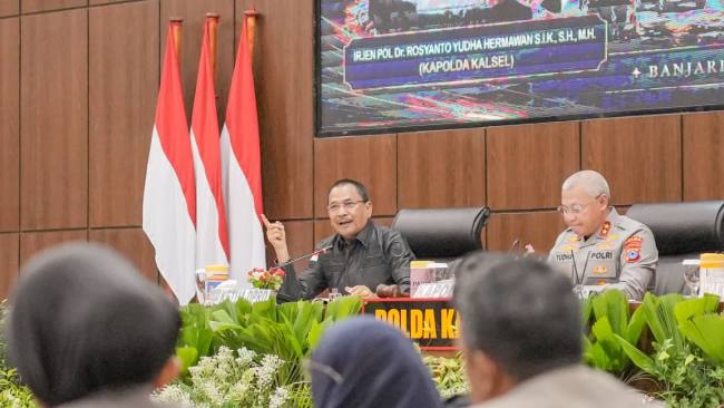 Ketua DPRD Provinsi Kalimantan Selatan H. Supian HK menghadiri Rapat Gelar Operasional (GO) dan Pembinaan Triwulan (TW) II Tahun 2026 Polda Kalsel di Rupatama Polda Kalsel, Senin (3/8/2026) (SuarIndonesia/Repro)