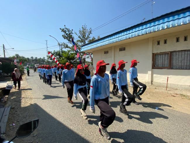 Paskibraka Kecamatan Halong saat menjalani latihan