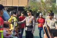 Polresta Banjarmasin menggelar apel gelar pasukan penanggulangan bencana karhutla 2026 di halaman Mapolresta Banjarmasin, Selasa (11/8/2026). (SuarIndonesia/Repro)