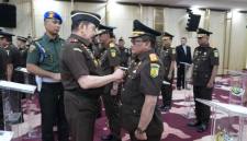 Jaksa Agung, ST Burhanuddin, saat melantik Sukarman Sumarinton, SH, MH,  sebagai Kepala Kejaksaan Tinggi Kalimantan Selatan (Kajati Kalsel),  Selasa (11/2026). (SuarIndpnesia/Repro 