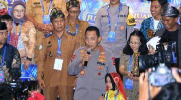 KAPOLRI Terpukau dengar Dongeng si Bocah asal Kalsel, Polda Juga Raih Penghargaan Juara II Nasional Lomba SPPG