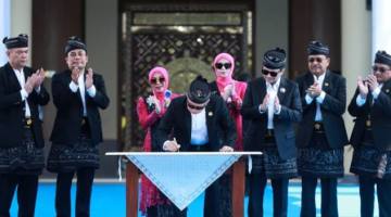 DIGELAR Sederhana Puncak Peringatan Hari Jadi ke 76 Kalsel