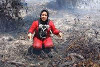 Tim Manggala Agni menemukan bangkai ular yang terbakar pada lahan terdampak Karhutla di Kecamatan Muara Pawan, Kabupaten Ketapang, Jumat (21/8/2026). (Foto: HO-Manggala Agni)