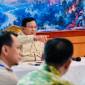 Presiden Prabowo Subianto saat memimpin rapat penanggulangan bencana kebakaran hutan dan lahan (karhutla) bersama para menteri Kabinet Merah Putih di Palangka Raya, Kalteng, Sabtu (22/8/2026). (Foto: HO-BPMI Sekretariat Presiden)