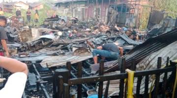 Rumah di Jalan Prona IV Gang Ridha RT 35 RW 02 Banjarmasin Selatan, yang terbakar,, Senin (24/8/2026) subuh. (SuarIndonesia/DO)
