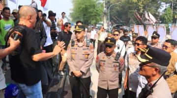 Sejumlah massa dari Alalak Utara 