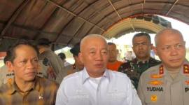 Kapolda Kalsel dampingi Wamenko Pangan RI, Hanif Faisol Nurofiq, Gubernur Kalsel,H Muhidin  serta Danrem 101/Antasari,  Brigadir Jenderal TNI Ilham Yunus, Rabu (26/8/2026). SuarIndonesia/Ist)