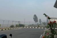 Kabut asap dengan jarak pandang sekitar 1000 meter menutup kawasan Bandara Haji Muhammad Sidik Muara Teweh, Kamis (20/8/2026). (Foto: HO-Bandara Muhammad Sidik)