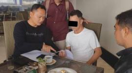 WNA Vietnam ditangkap di Pontianak diduga terlibat dalam jaringan perdagangan ilegal sisik trenggiling. (Foto: HO-Kemenhut)