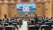 Wakil Ketua DPR RI Saan Mustopa bersama Wakil Ketua DPR RI Cucun Ahmad Syamsurijal saat menerima audiensi sejumlah serikat buruh di kompleks parlemen, Jakarta, Selasa (29/9/2026). (Foto: Antara/Bagus Ahmad R)