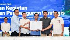 Persetujuan PPS tiga paket pekerjaan infrastruktur jalan 2026-2027, serta tujuh paket proyek peningkatan jalan KIPP 1B-1C 2025 yang telah selesai 100 persen diserahterimakan Kejagung kepada Otorita IKN. (Foto: HO-Humas OIKN)