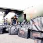 Bantuan Kemenhan dan Puskes TNI AU yang dibawa pesawat Hercules TNI Angkatan Udara A-1328 dan tiba di Apron Lanud Sjamsudin Noor. (Foto: HO-Antara)