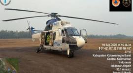
Helikopter tipe Super Puma AS332L saat tiba di Bandar Udara Iskandar. (Foto: HO-BPBD Kobar)