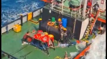 DIEVAKUASI 103 Penumpang KM Virgo, Satu Diantaranya Ditemukan Meninggal Dunia