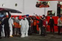 KM SAR Kamajaya, jenzah korban KM Virgo Transport 8, tiba di Pelabuhan Trisakti Banjarmasin, Jum'at (18/9/2026) malam, sekitar pukul 23.00 WITA. (SuarIndonesia/DO)