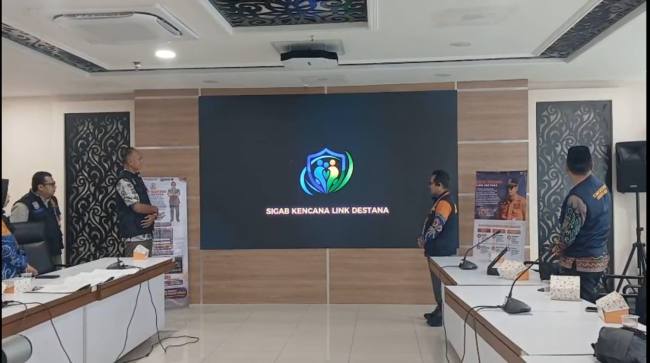 Pemerintah Kabupaten Balangan melalui Badan Penanggulangan Bencana Daerah (BPBD) Balangan kegiatan Penguatan Kecamatan Tangguh Bencana (KENCANA) sekaligus meluncurkan Inovasi Proper PKN II Aplikasi SIGAB Kencana Link Destana di Direktorat Jenderal Bina Administrasi Kewilayahan (Ditjen Bina Adwil) Kementerian Dalam Negeri RI. (SuarIndonsia/Adv)