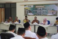 Wakil Bupati Balangan sekaligus Ketua LPTQ Kabupaten Balangan, Akhmad Fauzi dalam Rapat Kerja Daerah (Rakerda) yang digelar Aula Kantor Kecamatan Juai, Senin (28/9/2026). (SuarIndonesia/Adv