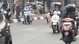 Ceceran solar, khususnya di Jalan Antasari, persisnya depan Rumah Sakit (RS) Sari Mulia, banyak pengedara terjatuh, Selasa (29/9/2026) sekitar pukul 14.30 WITA. (SuarIndonesia/ZII