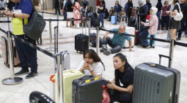 Bandara Soekarno Hatta ditutup sementara untuk seluruh aktivitas penerbangan karena ada indikasi sebaran abu vulkanik dari Gunung Anak Krakatau. (Foto: Antara/M Iqbal)