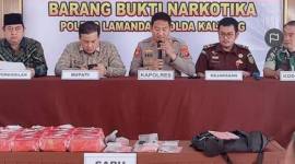 Tiga kurir membawa 16,3 kilogram sabu dari Kalimantan Barat (Kalbar) menuju Palangka Raya, Kalimantan Tengah (Kalteng). (Foto: HO-Polres Lamandau)