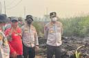 Kapolda Kalteng Irjen Iwan Kurniawan tinjau karhutla di Palangka Raya. (Foto: HO-Polda Kalteng)