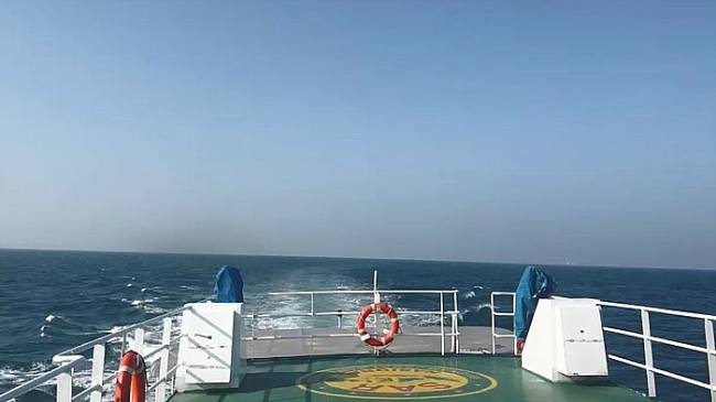 KN SAR Wisanggeni melakukan pencarian korban kapal Virgo Transport 8. (Foto: HO-Basarnas)