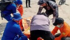 
Penemuan jasad berpelampung di pantai Seruyan diduga dari KM Virgo Transport 8. (Foto: Istimewa)