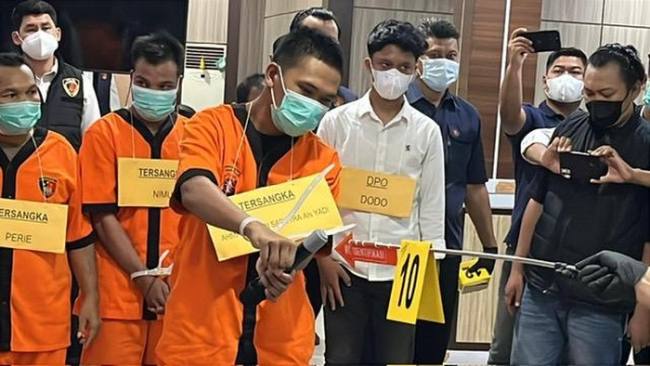 Rekonstruksi tragedi bentrok polisi vs bandar di Katingan. (Foto: HO-Polda Kalteng)