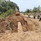 Proses pengurugan pipa transmisi BPAM Banjarbakula yang sebelumnya mengalami kerusakan. Foto : BPAM Banjarbakula (SuarIndonesia/RW)