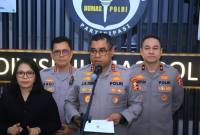 Kadiv Humas Polri Irjen Pol Johnny Eddizon Isir (kedua dari kanan). (Foto: HO-Divisi Humas Polri)

