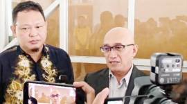 Dr Iwan Aflanie terpilih sebagai Rektor Universitas Lambung Mangkurat (ULM) periode 2026–2030 memberikan keterangan ke media, Jumat (2/10/2026). (Foto: Antara)
