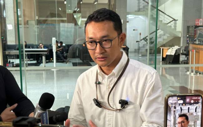 Juru Bicara Komisi Pemberantasan Korupsi Budi Prasetyo memberikan keterangan di Gedung Merah Putih KPK, Jakarta, Rabu (21/10/2026). (Foto: Antara/Rio Feisal)