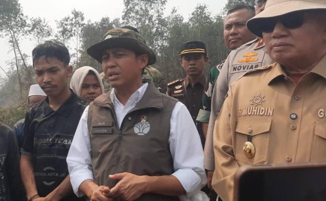 Menteri Kehutanan (Menhut) Raja Antoni