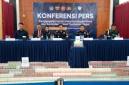 Sebanyak 4,2 juta batang rokok ilegal masuk Kota Banjarmasin Kalimantan Selatan berhasil diamankan Bea Cukai Banjarmasin bersama unsur TNI dan barang bukti diperlihatkan, Selasa (13/10/2026) (SuarIndonesia/DO)
