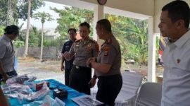 Kapolresta Banjarmasin Kombes Pol Riza Muttaqin saat konferensi pers di Mapolsek Banjarmasin Selatan, Rabu (14/10/2026). (SuarIndonesia/YI)