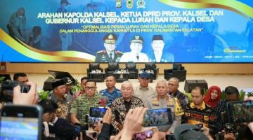 Perkuat langkah penanganan kebakaran hutan dan lahan (karhutla), Kepolisian Daerah (Polda Kalsel) bersama Pemerintah Provinsi, kumpulkan Lurah dan Kepala Desa (Kades), Kamis (15/10/2026). (Foto HuImas Polda Klasel untuk SuarIndonesia/com)