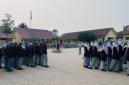 sosialisasi dan edukasi mengenai bahaya judi online (daring) serta penipuan digital di SMA Negeri 5 Banjarbaru, Senin (19/10/2026). (foto Humas Pollda Kalsel untuk SuarIndonesia/com)