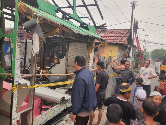 Kebakaran melanda kawasan permukiman di Jalan Batu Merah 1, RT 48 RW 04, Kelurahan Sungai Andai, Kecamatan Banjarmasin Utara, Jumat (23/10/2026) subuh (SuarIndonesia/DO)