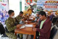 PT Cipta Kridatama (CK), bagikan sembako dan cek kesehatan gratis di Sungai Loban Kecamatan Sungai Loban, Kabupaten Tanah Bumbu, Kalimantan Selatan, Jumat (23/10/2026). SuarIndonesia/Istimewa 