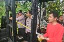 Pemasangan garis polisi di lokasi kejadioan. (SuarIndonesia/DO)