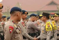 SEBANYAK 100 personel Brimob Korbrimob Polri dan lima personel Bareskrim Polri diterjunkan untuk memperkuat penanganan karhutla di wilayah Kalteng.(Foto: RRI)