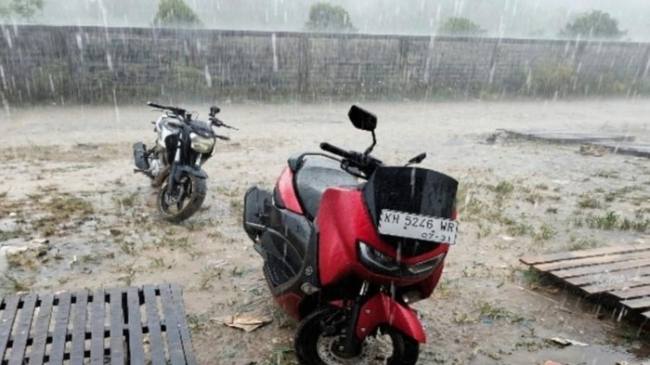 
Hujan mengguyur Kumai, Kotawawingin Barat. (Foto: Istimewa)