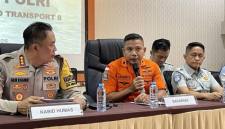 Kasi Ops Basarnas Banjarmasin Arianto saat jumpa pers pencarian korban KM Virgo, Jumat (2/10/2026). (Foto: detikKalimantan/Khairun Nisa)
