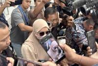 Mantan Bupati Kutai Kartanegara Rita Widyasari usai pemeriksaan sekitar enam jam lebih di Gedung Merah Putih Komisi Pemberantasan Korupsi (KPK), Jakarta Selatan, Rabu (7/10/2026). (CNNIndonesia/Ryan Hadi S)