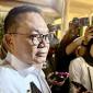 Menteri Koordinator Bidang Politik dan Keamanan (Menko Polkam) Dudung Abdurachman menjawab pertanyaan wartawan setelah mengikuti rapat terbatas di Istana Kepresidenan RI, Jakarta, Senin (12/10/2026). (Antara/Genta Tenri M)