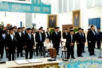Anggota Dewan Pertimbangan Presiden (Wantimpres) RI mengikuti prosesi pelantikan yang dipimpin oleh Presiden Prabowo Subianto di Istana Negara, Jakarta, Jumat (2/10/2026). (Foto: HO-BPMI Sekretariat Presiden)